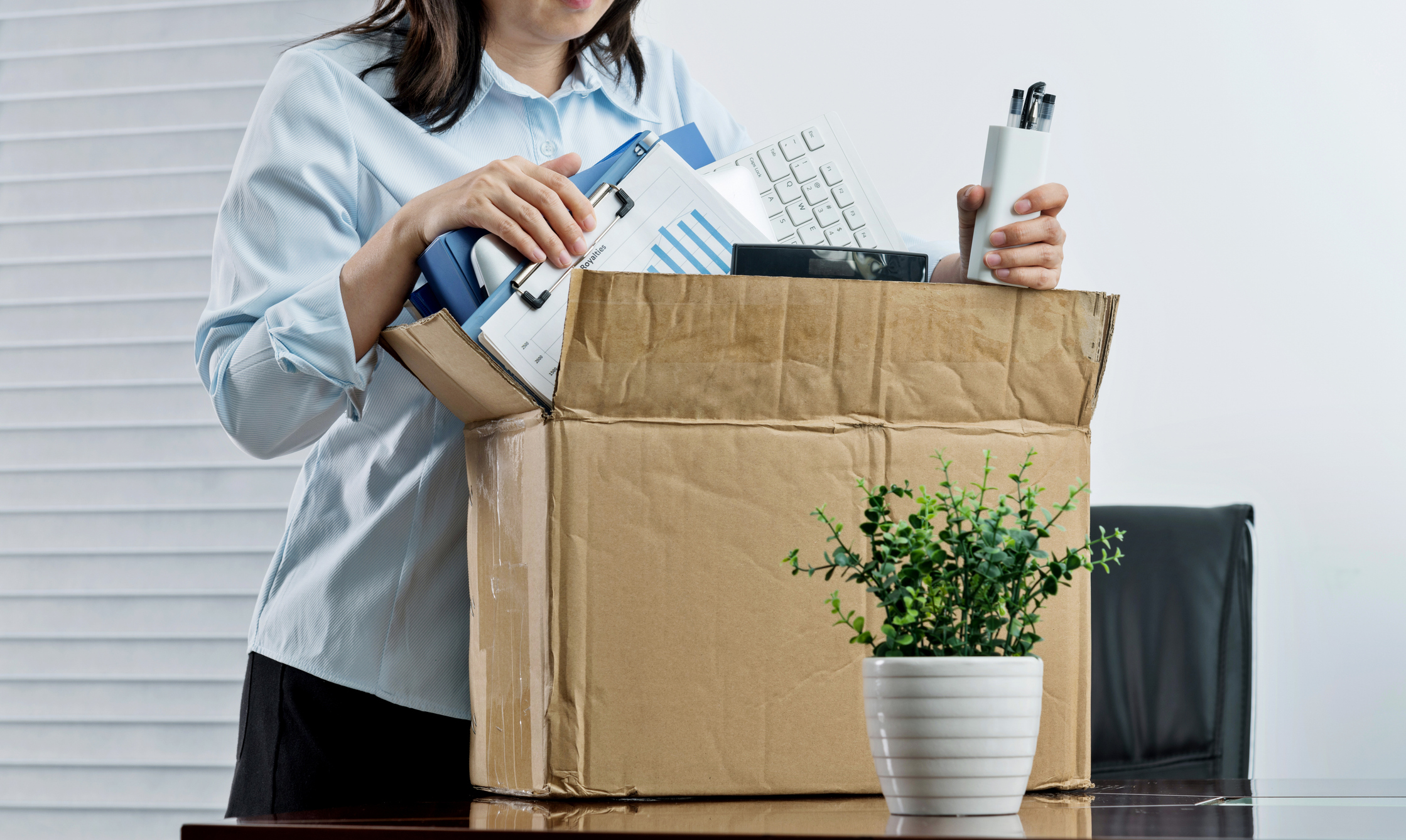 einstellung-kuendigung-sachen-packen-1283177502-(2)